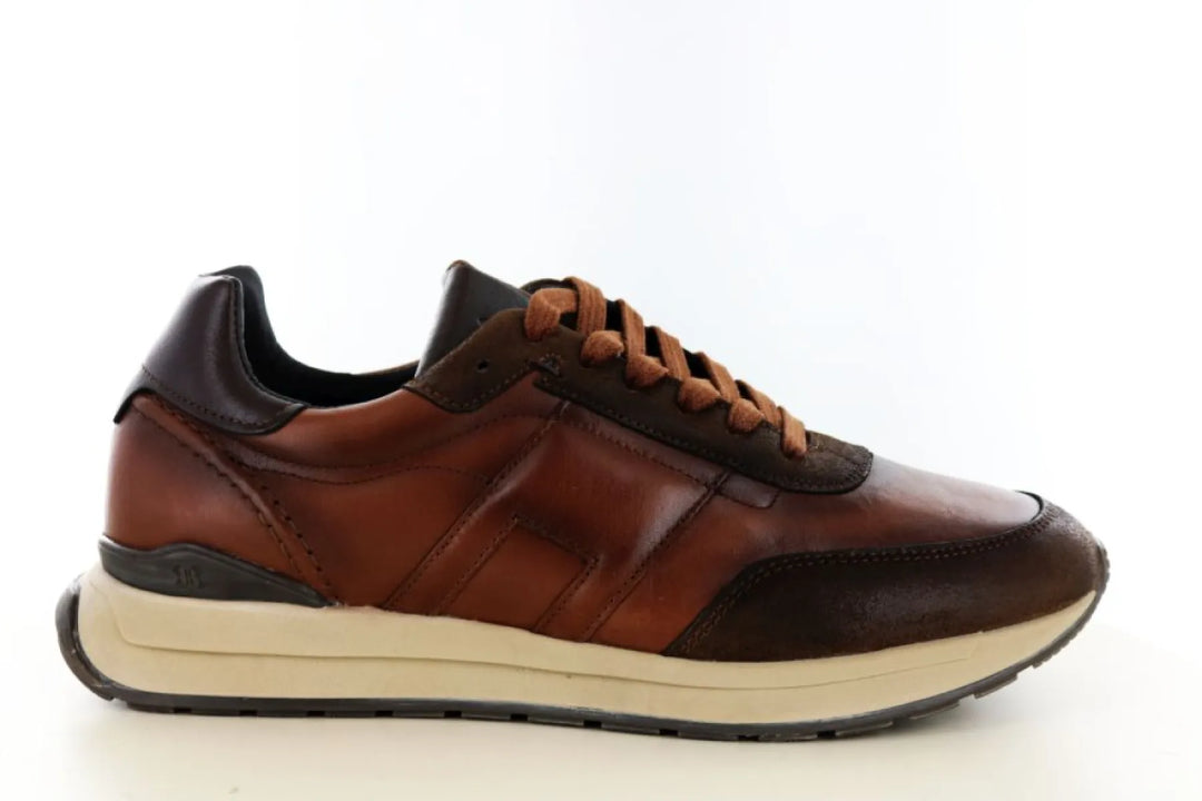 Berkelmans Abbazia leren herensneaker in Cognac Calf met donkerbruine accenten, vetersluiting, uitneembaar voetbed en wijdtemaat G½.
