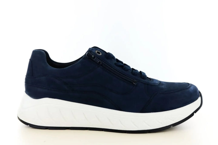 Solidus Ken 71122 lage heren sneaker van navyblauw suède in wijdte H/K, voor heren met brede voeten en eigen steunzolen.