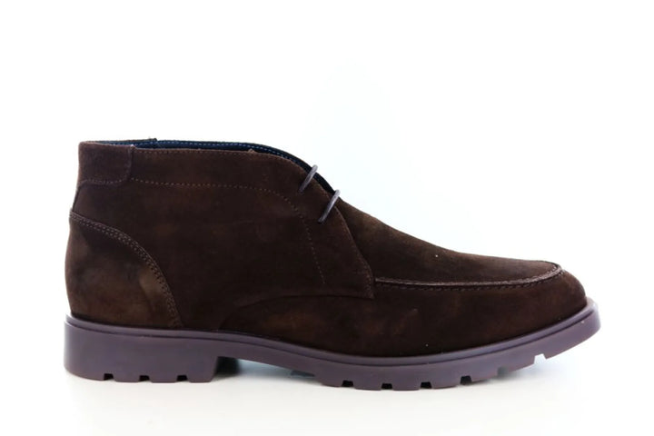 Berkelmans Barro halfhoge heren veterboot van donkerbruin chocolate suède in wijdte G, voor heren met een normale pasvorm en eigen steunzolen.