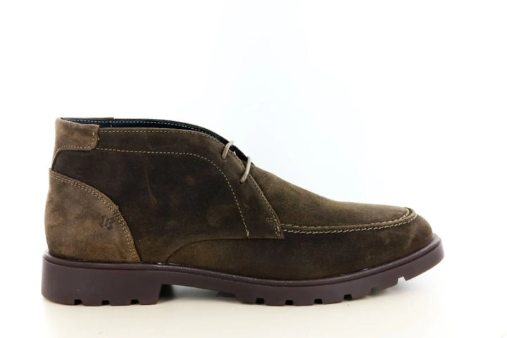 Berkelmans Barro halfhoge heren veterboot van groenbruin Douglas suède in wijdte G, voor heren met een normale pasvorm en eigen steunzolen.