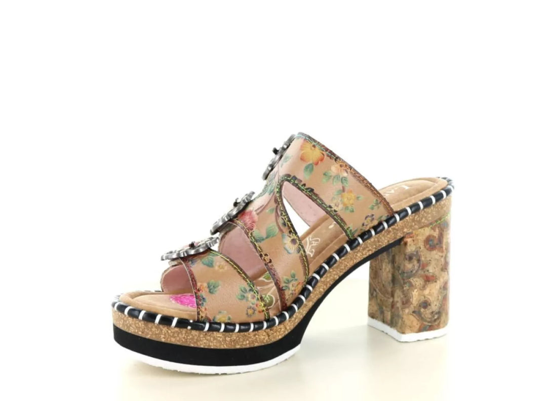 Laura Vita Laura Vita Naomio 11