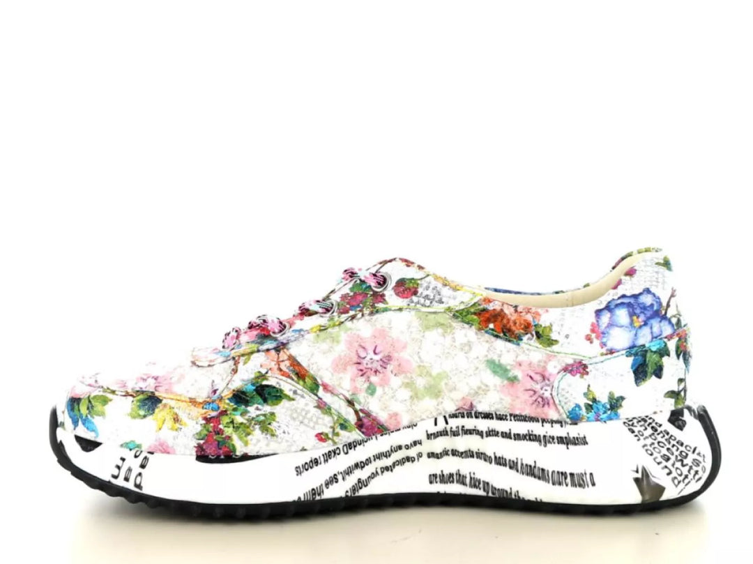 Laura Vita Laura Vita Burton 05