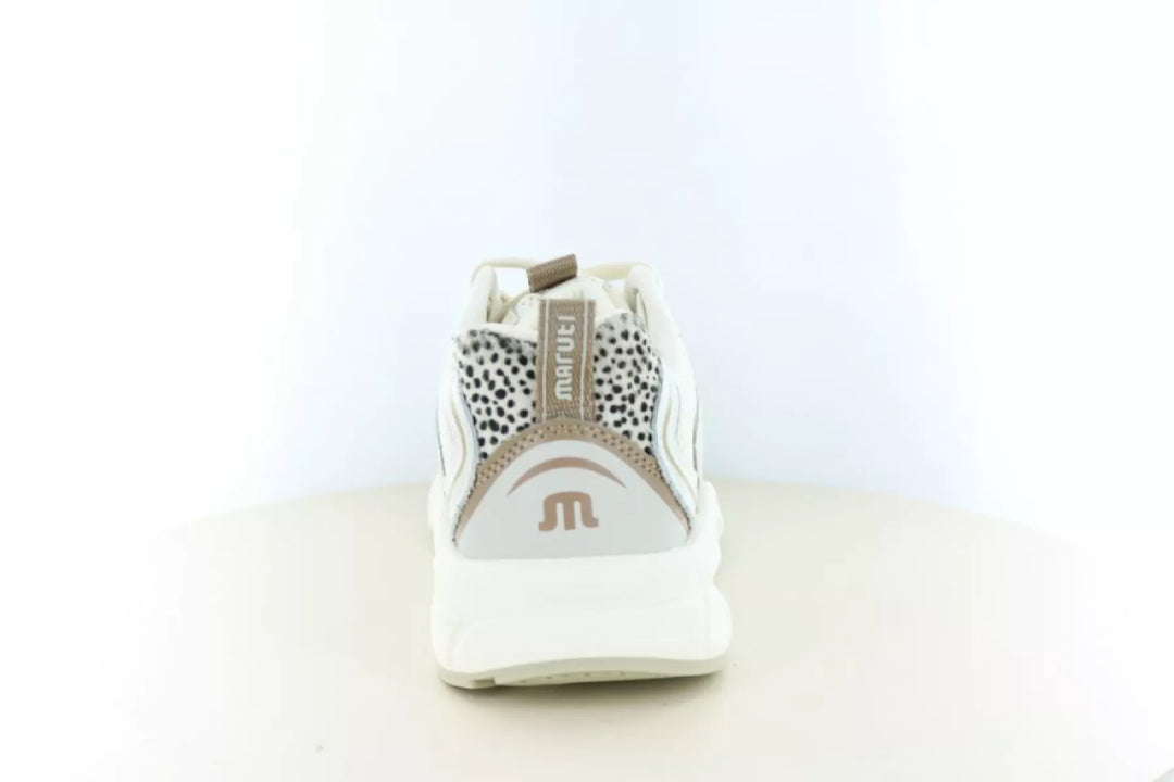 Maruti Maruti Novi leather