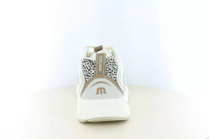 Maruti Maruti Novi leather