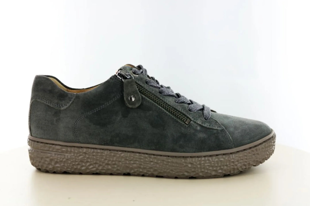 Hartjes 162.1401 Phil lage dames veterschoen in grijs-groen suède, wijdte H, met rits en uitneembaar voetbed voor brede voeten.