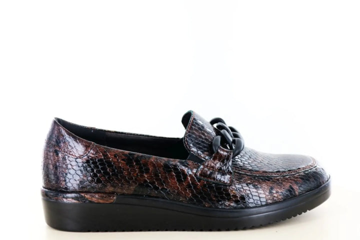 Solidus 51013 Kathy bruine leren dames instapper wijdte K met reptielprint en zwarte schakelversiering