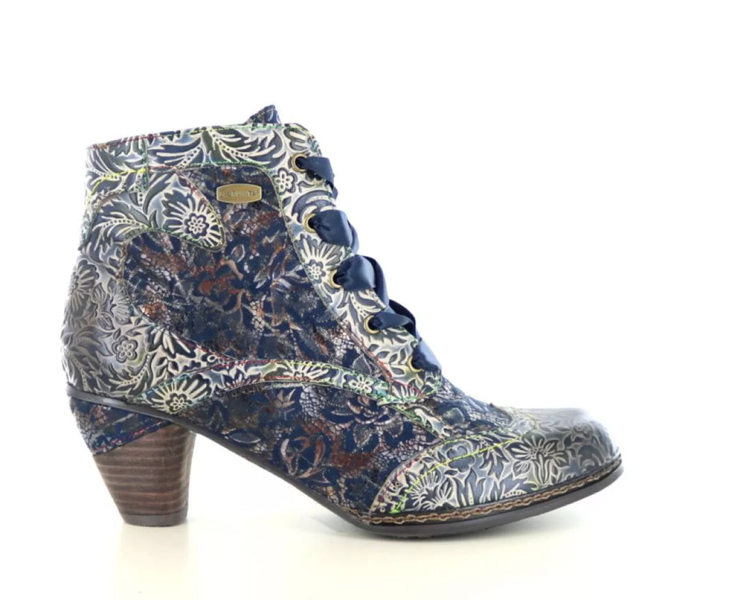 Laura Vita Laura Vita Alcizeeo 01