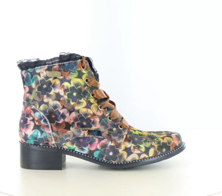 Laura Vita Laura Vita Emcmao 45