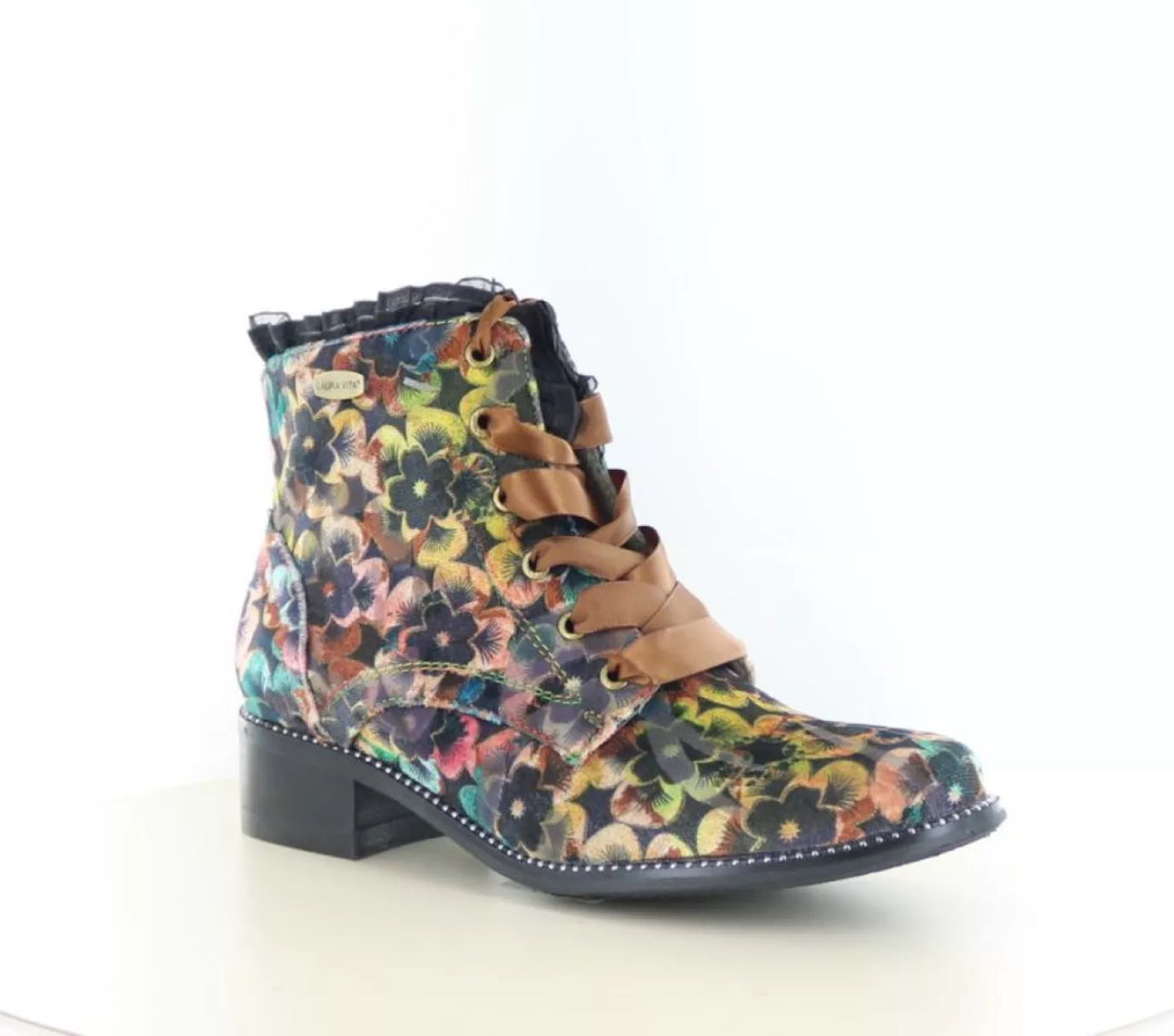 Laura Vita Laura Vita Emcmao 45