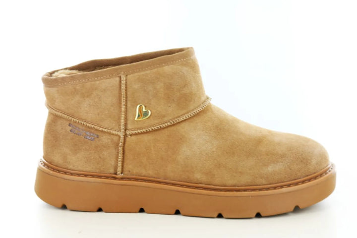 Skechers 167848 Keepsakes Cozy dames-enkellaars van kastanjebruin suède met warme voering en normale pasvorm.