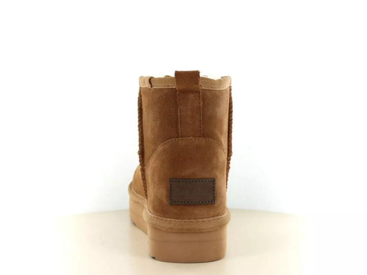 Warmbat Warmbat Wallaby Woman Platform