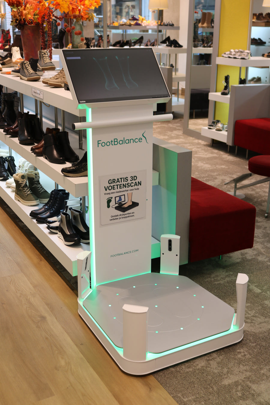 De FootBalance 3D-voetscanner in de Hafkamp-winkel in Almere